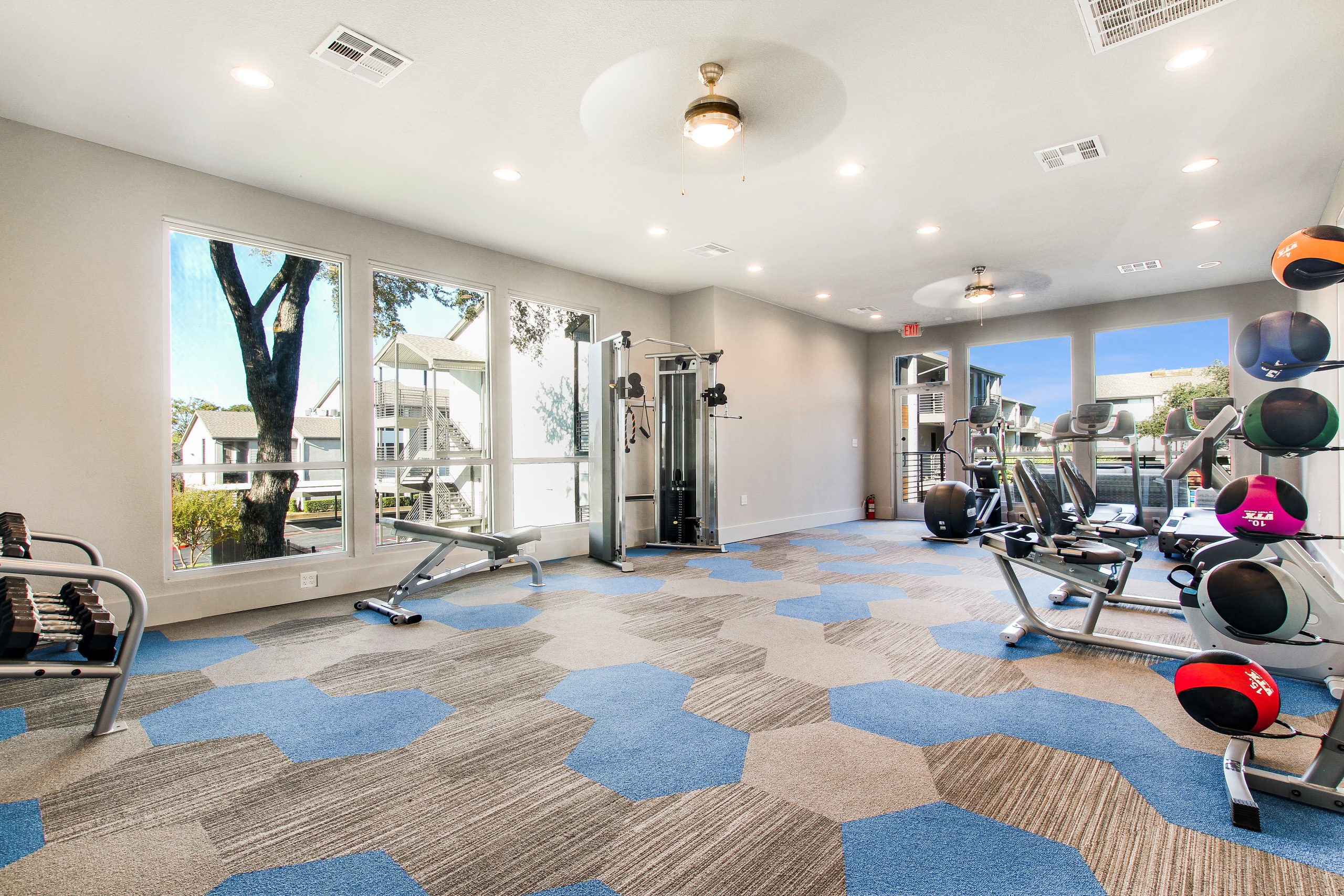 3800 Portland in Irving clubhouse interior